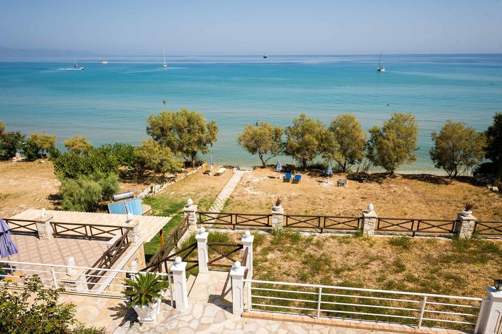 Laura Beach House Аликес Екстериор снимка