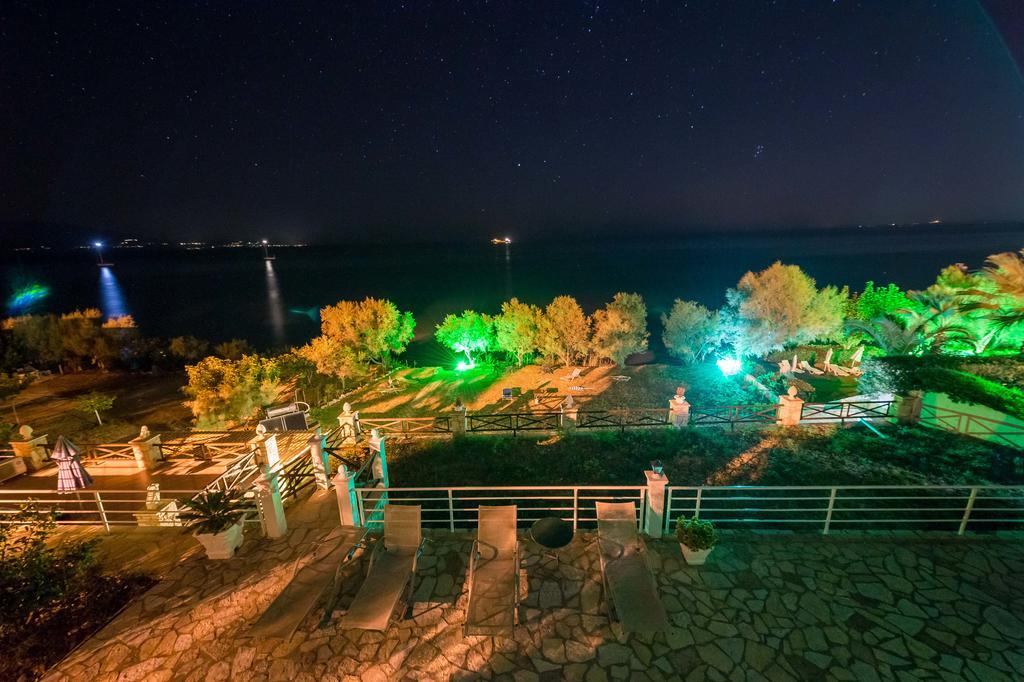 Laura Beach House Аликес Екстериор снимка