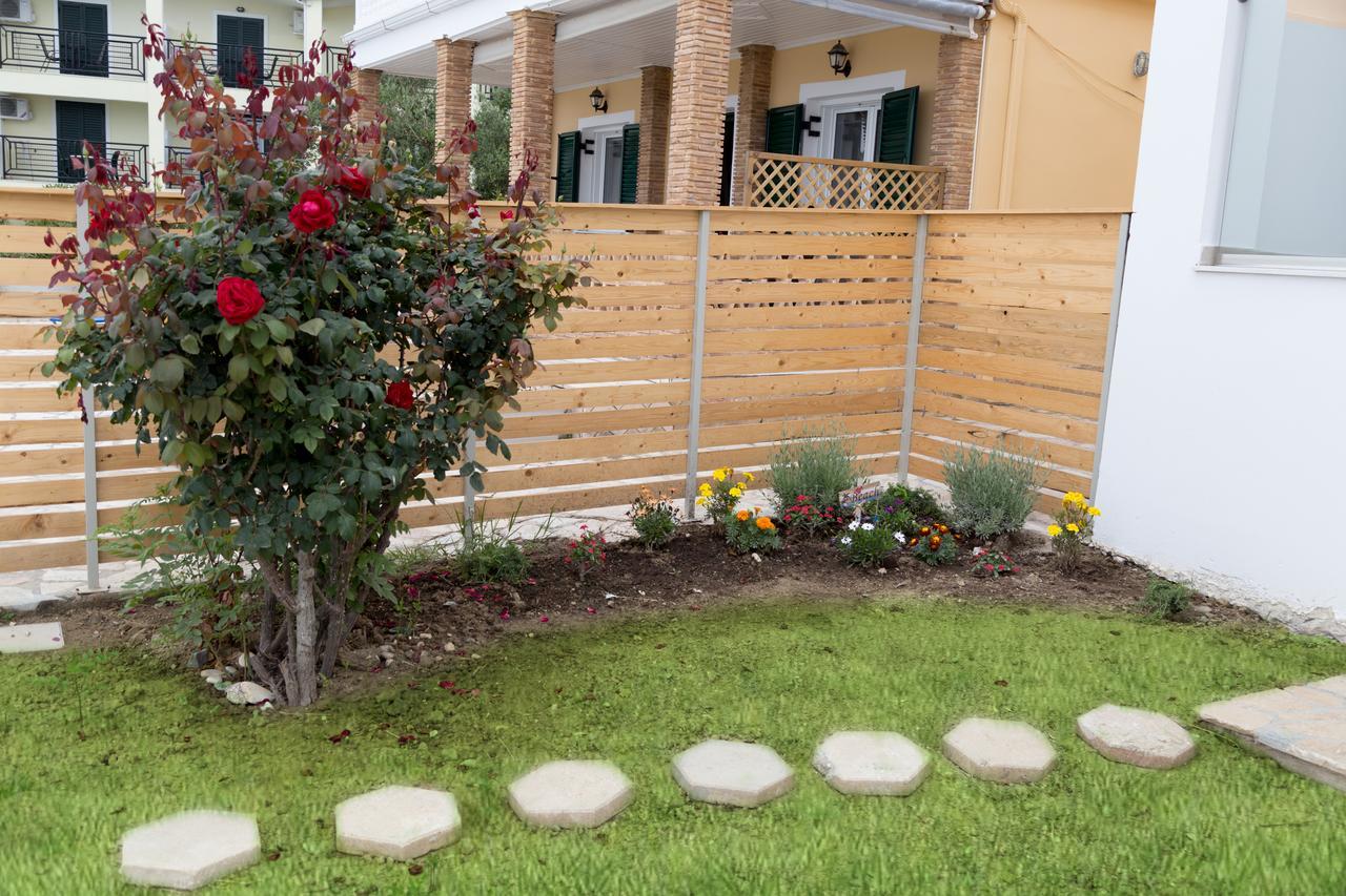 Laura Beach House Аликес Екстериор снимка