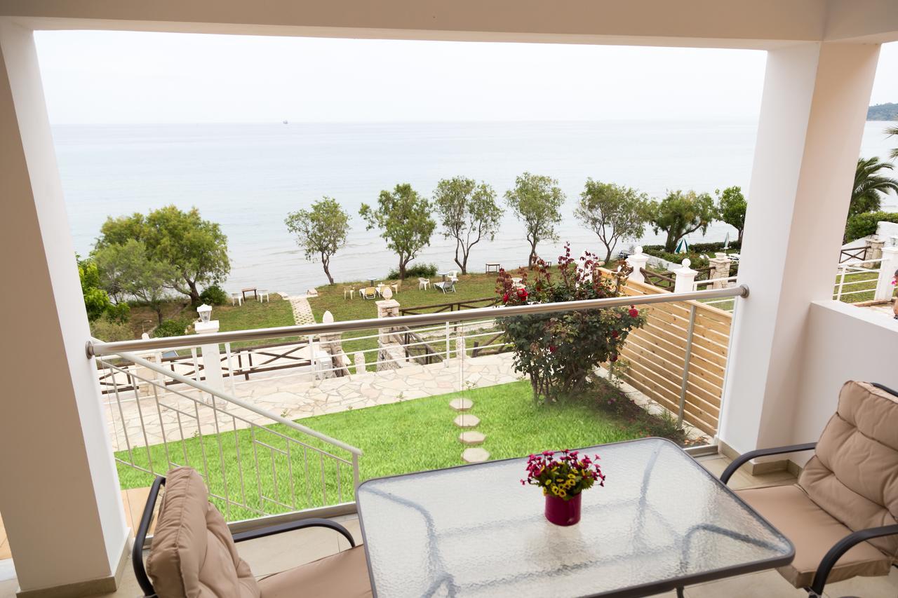 Laura Beach House Аликес Екстериор снимка