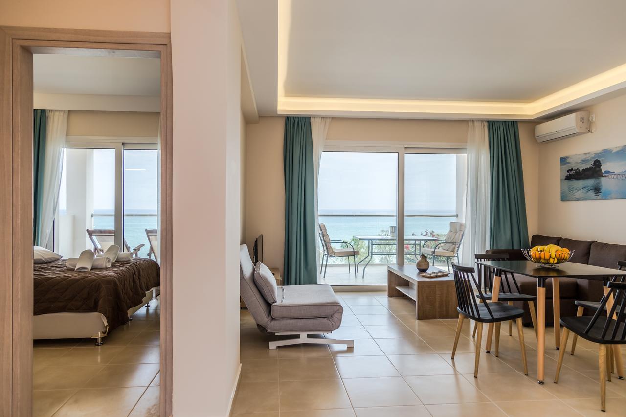 Laura Beach House Аликес Екстериор снимка