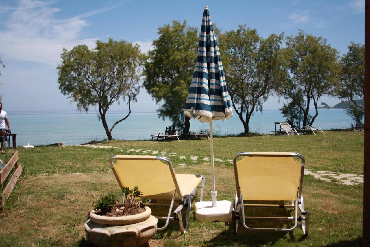 Laura Beach House Аликес Екстериор снимка