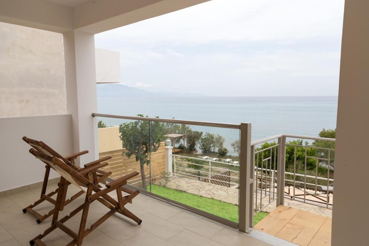 Laura Beach House Аликес Екстериор снимка