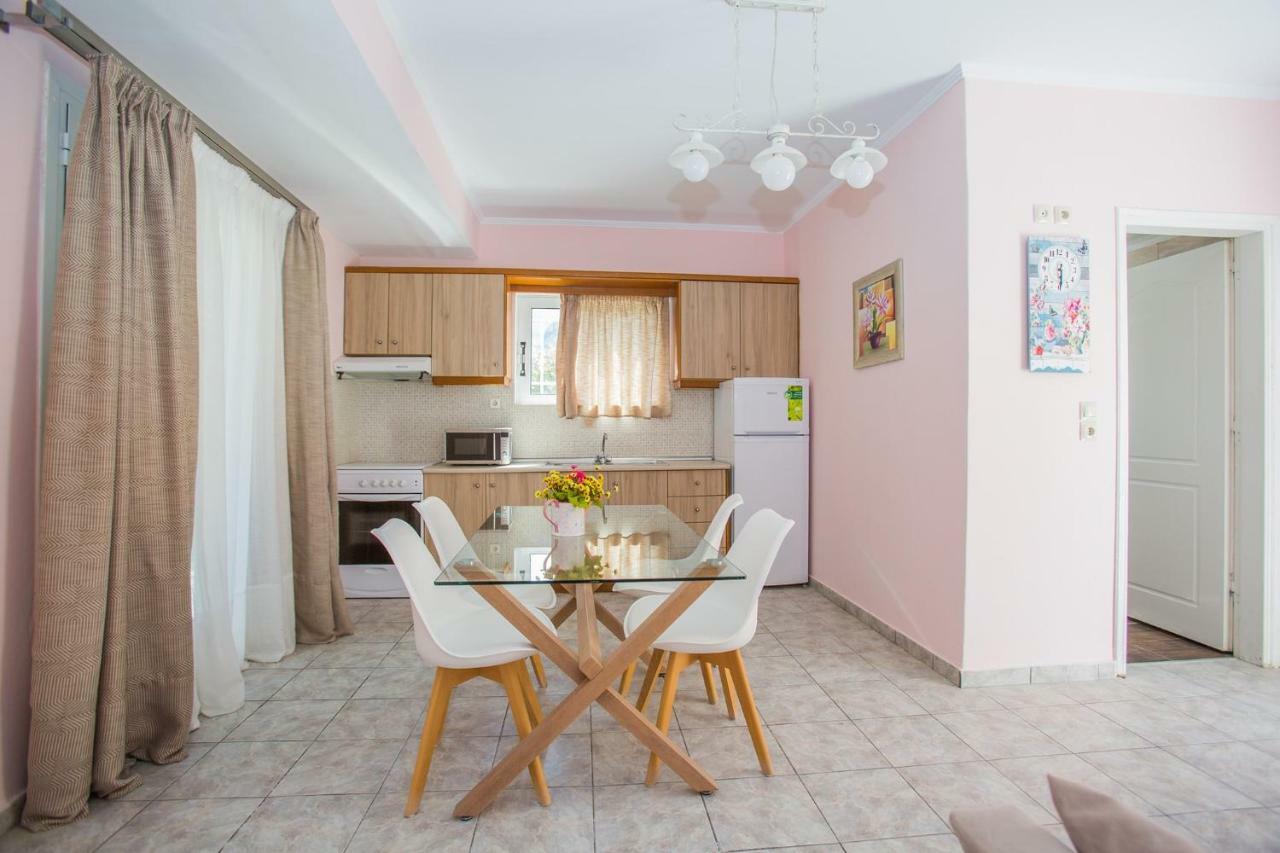 Laura Beach House Аликес Екстериор снимка