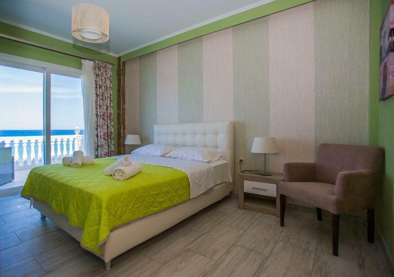 Laura Beach House Аликес Екстериор снимка