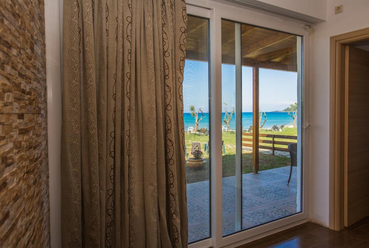 Laura Beach House Аликес Екстериор снимка